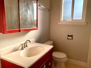 8637 Beacon Ave S in Seattle, WA - Building Photo - Building Photo