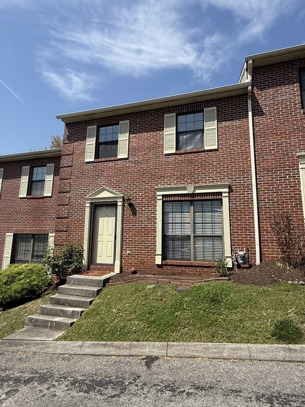 property at 437 S Gallaher View Rd