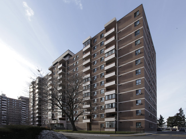 Marklane Park Condos in Mississauga, ON - Building Photo - Building Photo