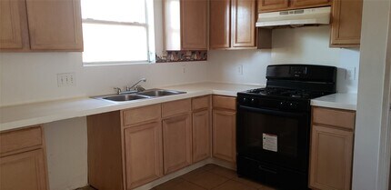 1840 Old Creek Dr in Rosenberg, TX - Building Photo - Building Photo