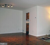 317 Homeland Southway photo'