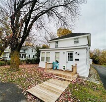 132 Palmer St in Watertown, NY - Building Photo
