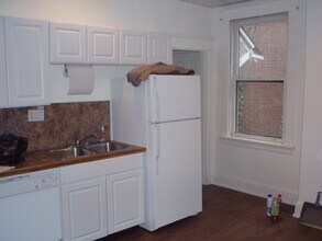 2338 Flora St in Cincinnati, OH - Building Photo - Building Photo