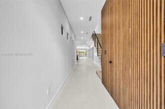 808-810 SW 9th St in Fort Lauderdale, FL - Building Photo - Building Photo