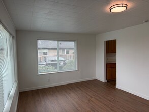 82877 Butte Rd in Creswell, OR - Building Photo - Building Photo