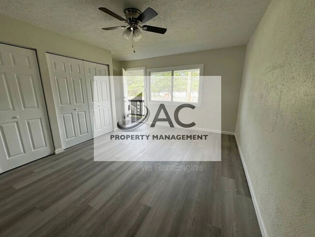 3632 Manslick Rd in Louisville, KY - Building Photo - Building Photo