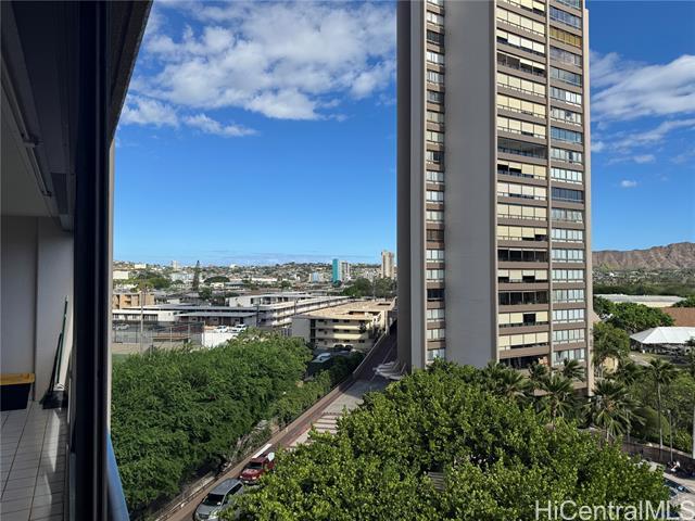 581 Kamoku St in Honolulu, HI - Foto de edificio