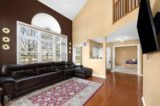 1233 S Parkside Dr in Palatine, IL - Building Photo - Building Photo