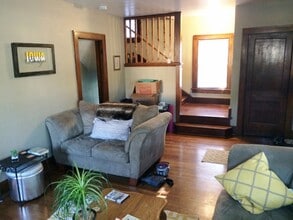 629 Iowa Ave in Iowa City, IA - Building Photo - Building Photo
