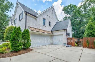 6321 Hunting Creek Rd NE in Atlanta, GA - Building Photo - Building Photo