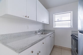 2030 Apartments in Miami, FL - Building Photo - Interior Photo