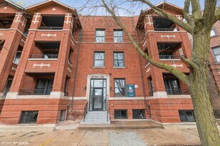 5038 S St Lawrence Ave in Chicago, IL - Building Photo