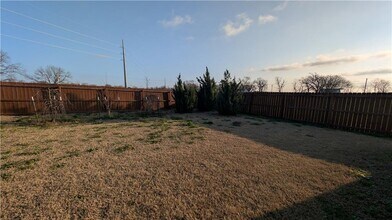 716 NW 71st Ave in Bentonville, AR - Building Photo - Building Photo