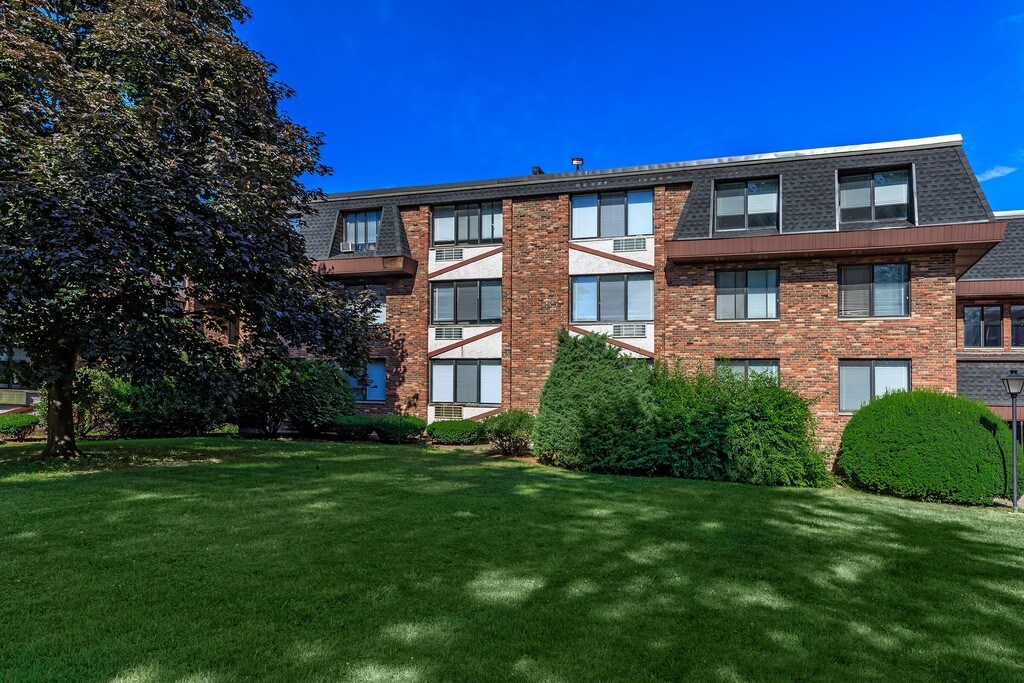 Woodcliff Estates East Hartford, CT Apartments