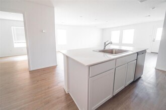 9530 Brookside Point Dr in Baytown, TX - Building Photo - Building Photo