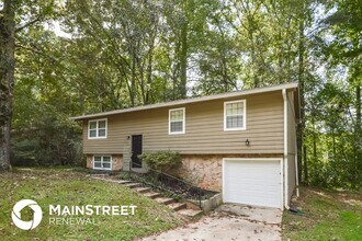 5869 Bobbin Ln in Lithonia, GA - Building Photo - Building Photo