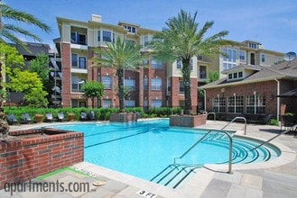 Lakeside in Houston, TX - Foto de edificio - Building Photo