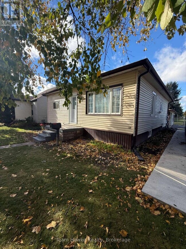 258 Elizabeth St in Midland, ON - Building Photo - Building Photo