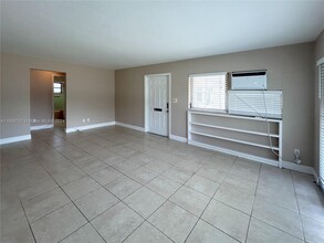 1812 NE 20th Ave-Unit -1 in Fort Lauderdale, FL - Building Photo - Building Photo