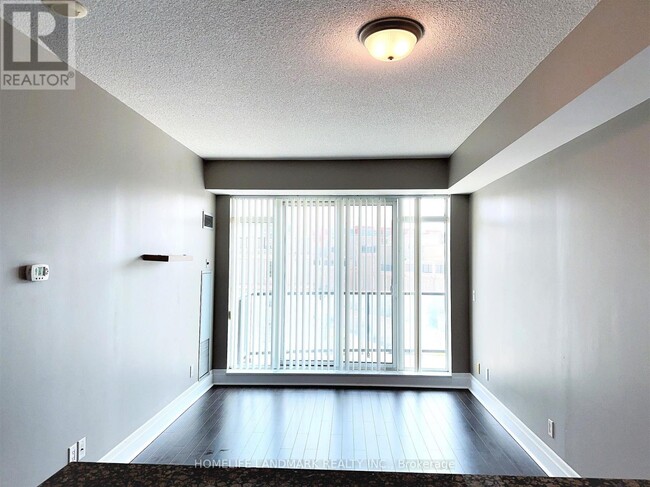 111 Upper Duke Crescent in Markham, ON - Building Photo - Building Photo