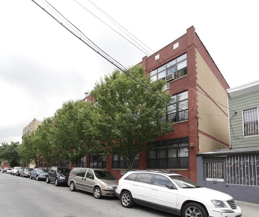64-78 W 9th St in Brooklyn, NY - Foto de edificio