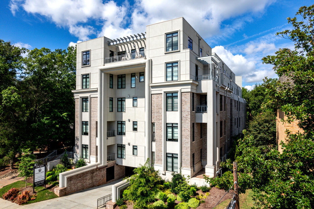 Opus Myers Park in Charlotte, NC - Foto de edificio