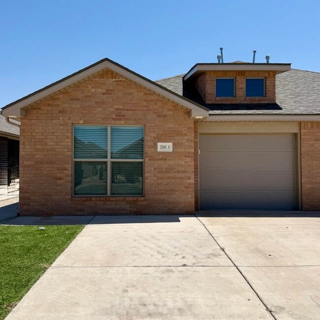 2108 N Jayton Ave in Lubbock, TX - Building Photo - Building Photo