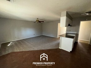 4305 Cary Hill Dr in Memphis, TN - Building Photo - Building Photo