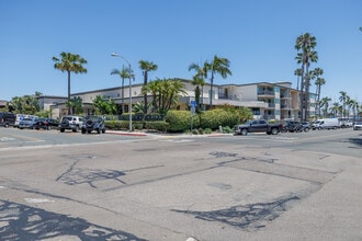 Yacht Club Condominiums in San Diego, CA - Building Photo - Building Photo