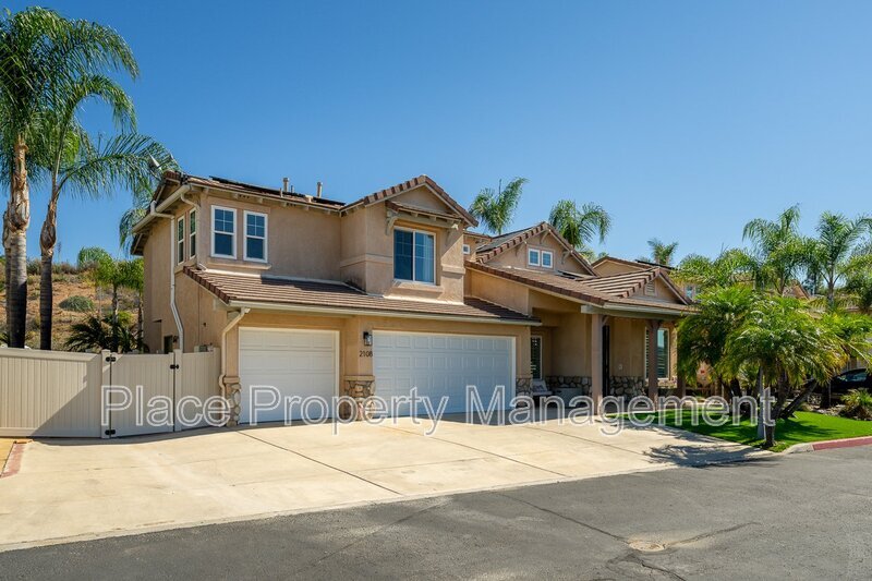 2108 Boulders Rd in Alpine, CA - Building Photo