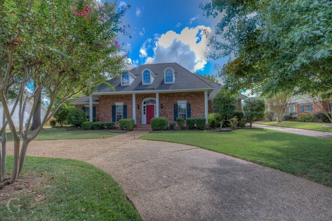 property at 121 Southwood Dr