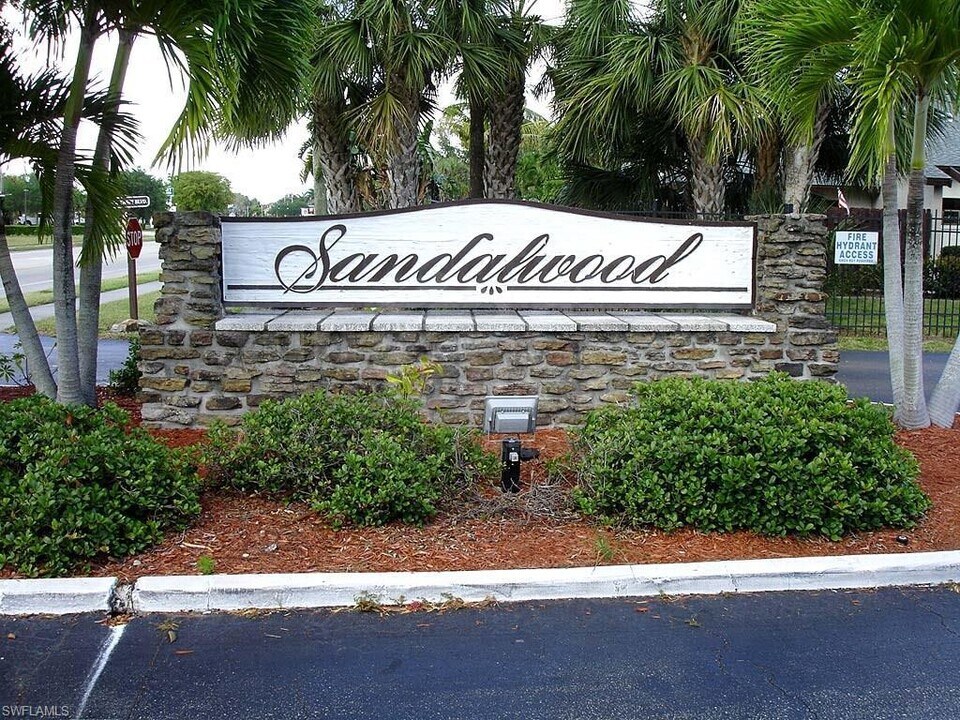 12939 Cherrydale Ct in Ft. Myers, FL - Building Photo