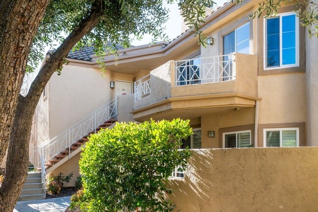 23715 Del Monte Dr. in Santa Clarita, CA - Building Photo - Building Photo