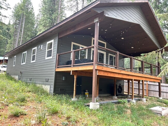 property at 3016 Memory Ln