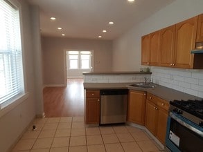 26 Orange Rd in Montclair, NJ - Foto de edificio - Building Photo