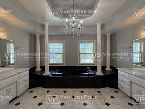 3121 Squire Ct in Green Bay, WI - Building Photo - Building Photo