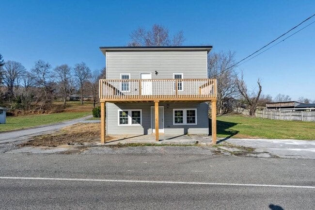 property at 1611 Chinquapin Grove Rd