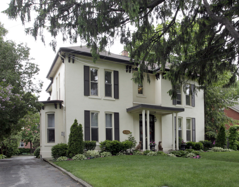 432 Burlington Ave in Burlington, ON - Building Photo