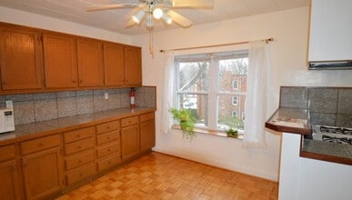 31 Sherman Ter, Unit 6 in Madison, WI - Building Photo - Building Photo