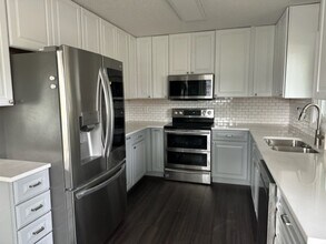 699 80th Ave NE in Minneapolis, MN - Building Photo - Building Photo