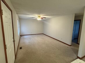 19 Running Fox Dr in Corbin, KY - Foto de edificio - Building Photo