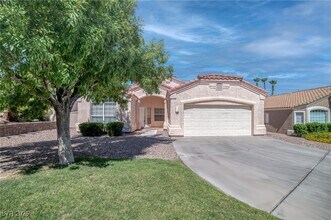 2042 Hobbyhorse Ave in Henderson, NV - Building Photo - Building Photo