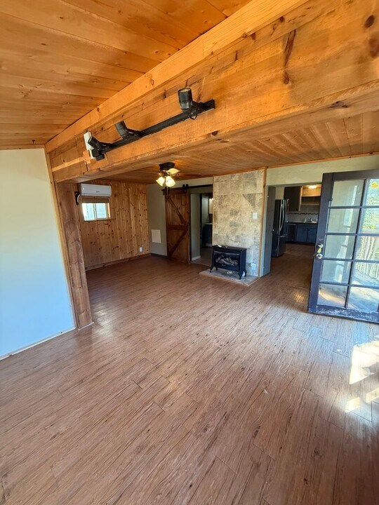 1313 Lookout Ave in Klamath Falls, OR - Building Photo