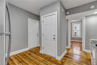 981 State St in New Haven, CT - Building Photo - Building Photo
