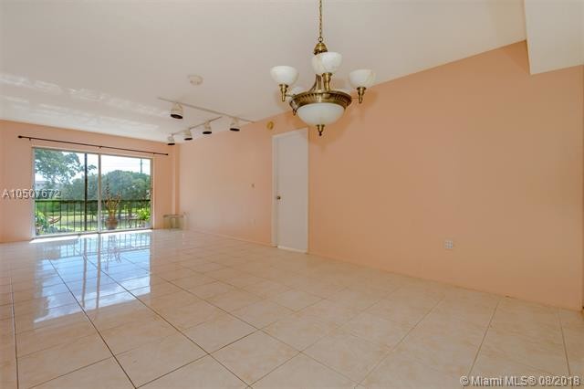 4166 Inverrary Dr-Unit -308 in Lauderhill, FL - Building Photo - Building Photo