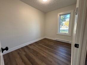 206 Sunset Dr in Fredericton, NB - Building Photo - Building Photo