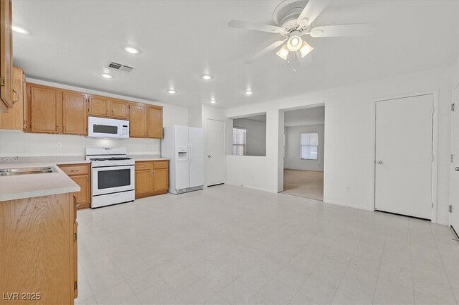 property at 7173 Las Colinas Ave