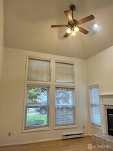 111 Lloyd Ct in East Brunswick, NJ - Building Photo - Building Photo