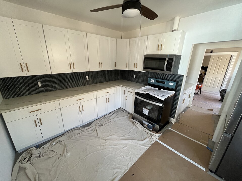 28 Emerald St, Unit #2 in Medford, MA - Building Photo