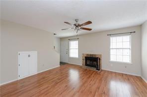 1231 Dallas Dr in Denton, TX - Building Photo - Building Photo